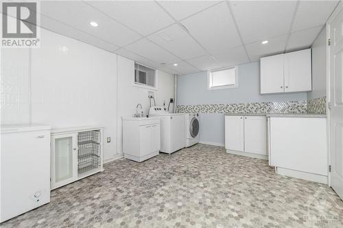 1118 Francis Street, Calabogie, ON - Indoor Photo Showing Laundry Room