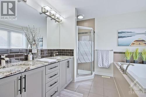 160 Whernside Terrace, Ottawa, ON - Indoor Photo Showing Bathroom