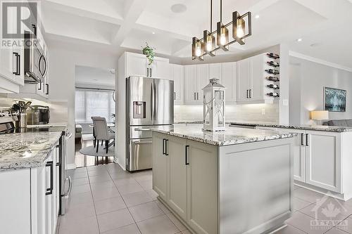 160 Whernside Terrace, Ottawa, ON - Indoor Photo Showing Kitchen With Upgraded Kitchen