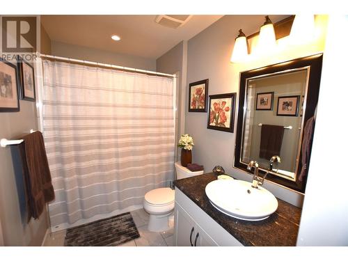 130 Deer Street, Vernon, BC - Indoor Photo Showing Bathroom