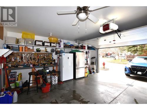 130 Deer Street, Vernon, BC - Indoor Photo Showing Garage