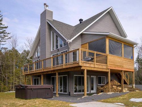 FaÃ§ade - 202 Ch. Forest Hill, Saint-Adolphe-D'Howard, QC - Outdoor With Deck Patio Veranda