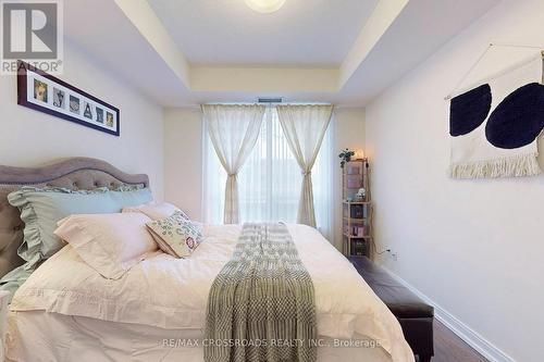 #117 -181 Village Green Sq, Toronto, ON - Indoor Photo Showing Bedroom