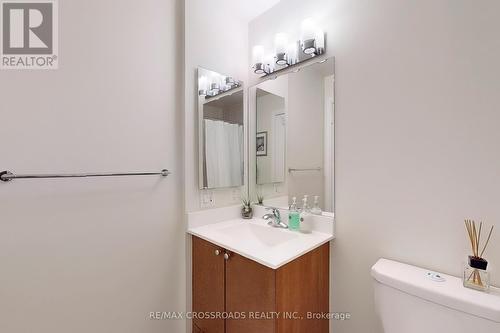 #117 -181 Village Green Sq, Toronto, ON - Indoor Photo Showing Bathroom