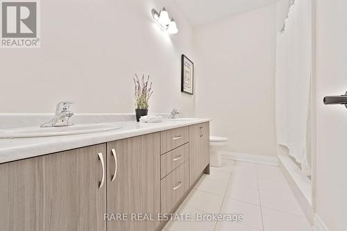 1156 Skyridge Blvd, Pickering, ON - Indoor Photo Showing Bathroom