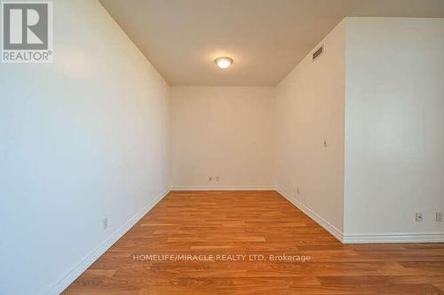 #1609 -9225 Jane St, Vaughan, ON - Indoor Photo Showing Other Room