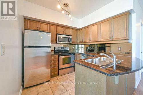 #1609 -9225 Jane St, Vaughan, ON - Indoor Photo Showing Kitchen With Double Sink