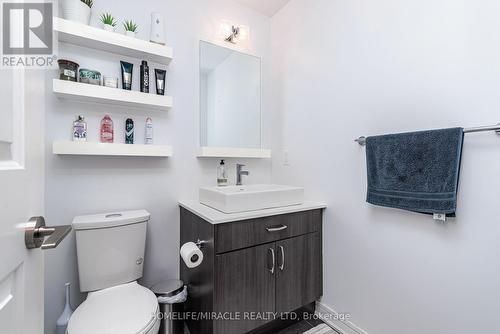 504Se - 9199 Yonge Street, Richmond Hill, ON - Indoor Photo Showing Bathroom