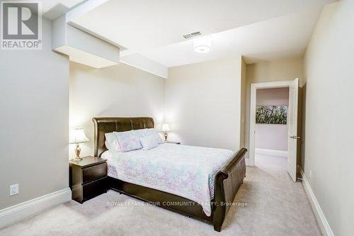 65 Bridgeport St, Richmond Hill, ON - Indoor Photo Showing Bedroom