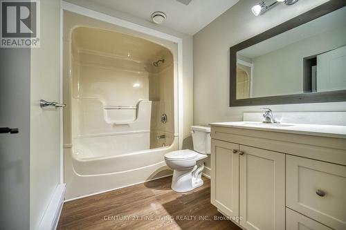 201 - 1614 Ridge Road E, Oro-Medonte, ON - Indoor Photo Showing Bathroom