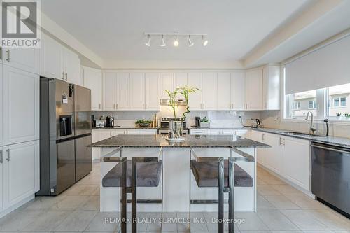 52 Phyllis Drive, Caledon, ON - Indoor Photo Showing Kitchen