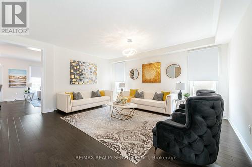 52 Phyllis Drive, Caledon, ON - Indoor Photo Showing Living Room
