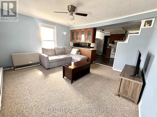#A -71 Canal St, Quinte West, ON - Indoor Photo Showing Living Room