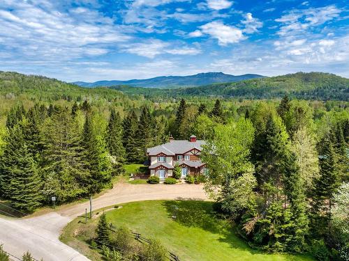 Photo aÃ©rienne - 1752 Ch. Du Golf, Mont-Tremblant, QC - Outdoor With View