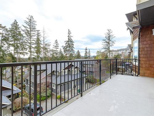 25-2319 Chilco Rd, View Royal, BC - Outdoor With Exterior