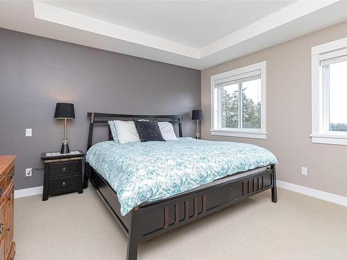 25-2319 Chilco Rd, View Royal, BC - Indoor Photo Showing Bedroom