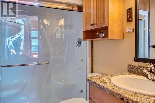 7700 Porcupine Road Unit# 4-604, Big White, BC - Indoor Photo Showing Bathroom