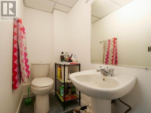 424 Hartley Street, Quesnel, BC - Indoor Photo Showing Bathroom