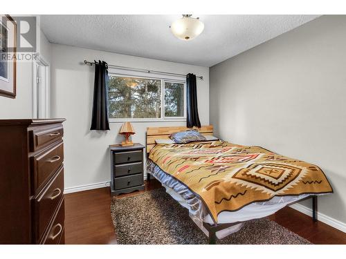 3694 Highland Drive, Prince George, BC - Indoor Photo Showing Bedroom