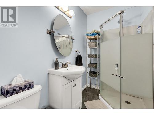 3694 Highland Drive, Prince George, BC - Indoor Photo Showing Bathroom