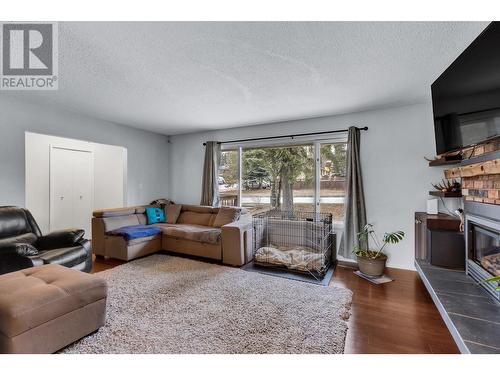 3694 Highland Drive, Prince George, BC - Indoor Photo Showing Living Room With Fireplace