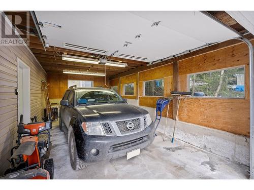 7451 Estate Drive, Anglemont, BC - Indoor Photo Showing Garage