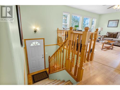 7451 Estate Drive, Anglemont, BC - Indoor Photo Showing Other Room
