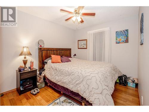 425 Maduik Avenue, Sicamous, BC - Indoor Photo Showing Bedroom
