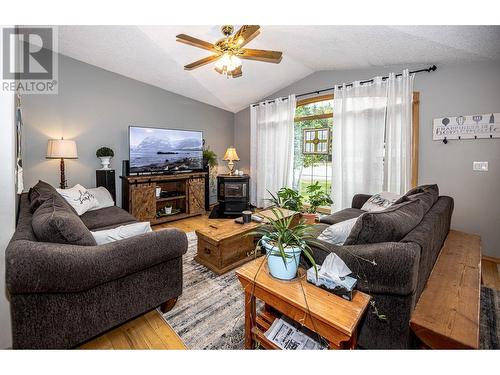 425 Maduik Avenue, Sicamous, BC - Indoor Photo Showing Living Room With Fireplace