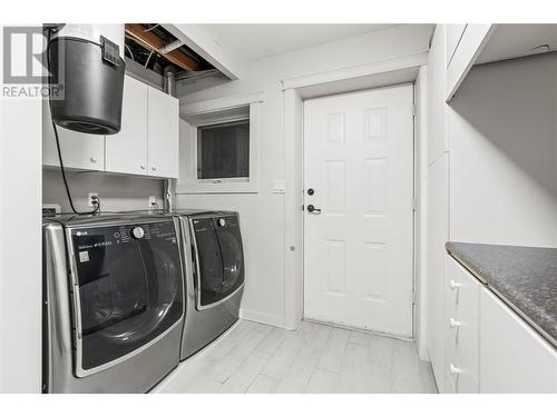 1718 Grandview Avenue, Lumby, BC - Indoor Photo Showing Laundry Room