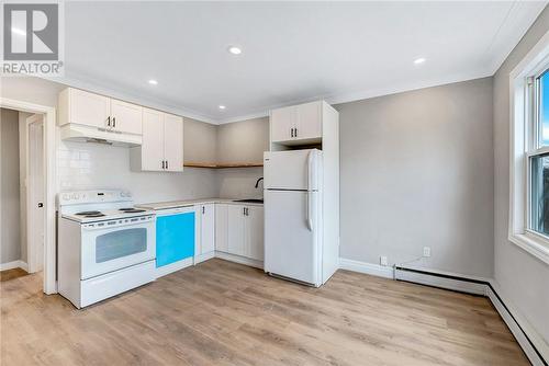 516 Silverman Street, Greater Sudbury, ON - Indoor Photo Showing Kitchen