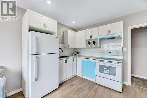 516 Silverman Street, Greater Sudbury, ON - Indoor Photo Showing Kitchen