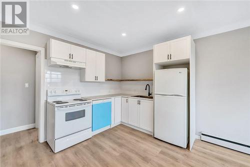 516 Silverman Street, Greater Sudbury, ON - Indoor Photo Showing Kitchen