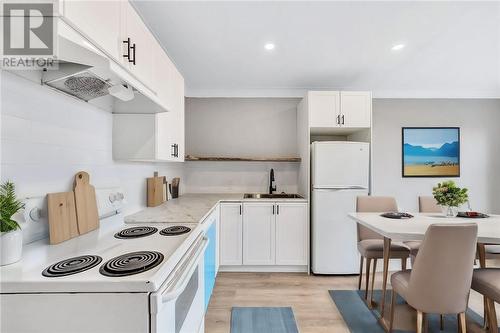 516 Silverman Street, Greater Sudbury, ON - Indoor Photo Showing Kitchen