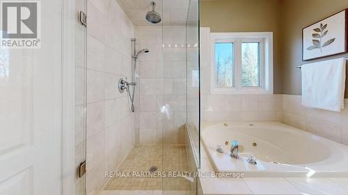 91 Manor Ridge Tr, East Gwillimbury, ON - Indoor Photo Showing Bathroom