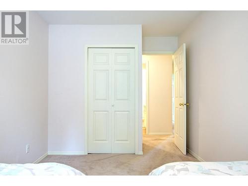 3410 Lockhart Crescent, Spallumcheen, BC - Indoor Photo Showing Bedroom