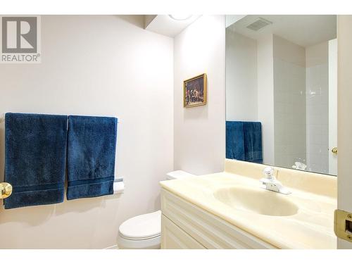3410 Lockhart Crescent, Spallumcheen, BC - Indoor Photo Showing Bathroom