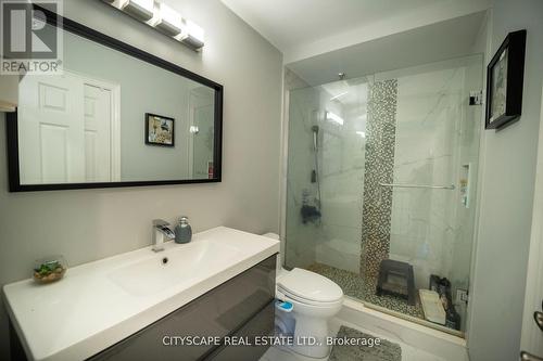 46 Losino St, Caledon, ON - Indoor Photo Showing Bathroom