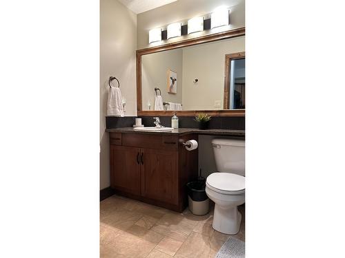 2204 - 7495 Columbia Avenue, Radium Hot Springs, BC - Indoor Photo Showing Bathroom
