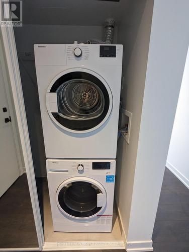 1515 - 319 Jarvis Street, Toronto, ON - Indoor Photo Showing Laundry Room