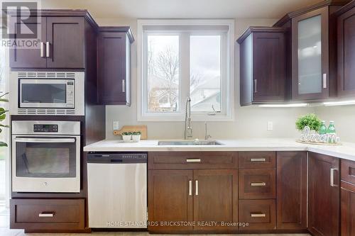 36 Mcwilliams Crt, Cambridge, ON - Indoor Photo Showing Kitchen