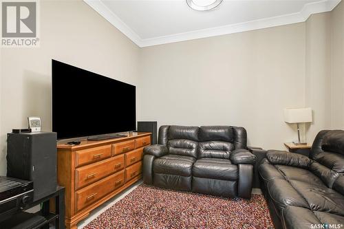 103 404 Cartwright Street, Saskatoon, SK - Indoor Photo Showing Living Room