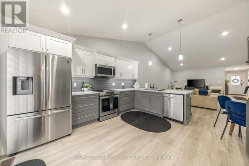 24 Buchanan Ave, Prince Edward County, ON - Indoor Photo Showing Kitchen With Upgraded Kitchen