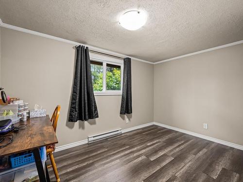 5733 Island Hwy North, Courtenay, BC - Indoor Photo Showing Other Room