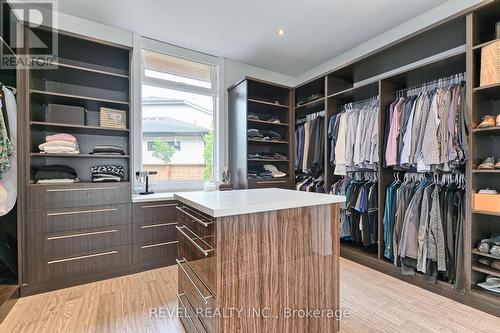 11 Woodbourne Court, Niagara-On-The-Lake, ON - Indoor With Storage