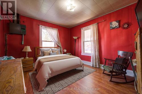 37 Strachan Street, Bayham, ON - Indoor Photo Showing Bedroom