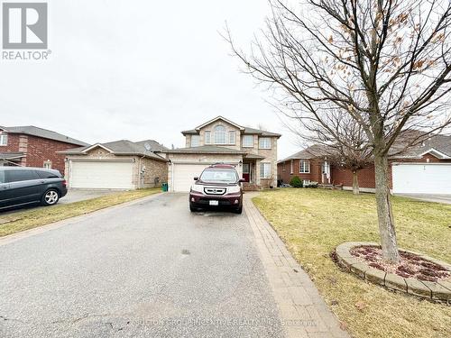 28 Dunsmore Lane, Barrie, ON - Outdoor