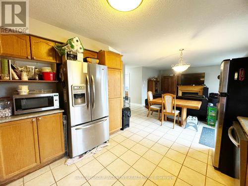 28 Dunsmore Lane, Barrie, ON - Indoor Photo Showing Kitchen