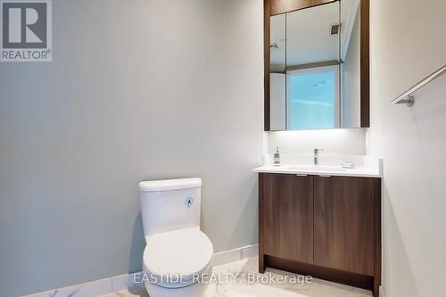 Sph09 - 1 Edgewater Drive, Toronto, ON - Indoor Photo Showing Bathroom