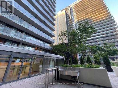 533 - 111 Elizabeth Street, Toronto (Bay Street Corridor), ON - Outdoor With Balcony